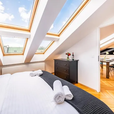 Luxurious Woodrow Wilson In Centre Prag
