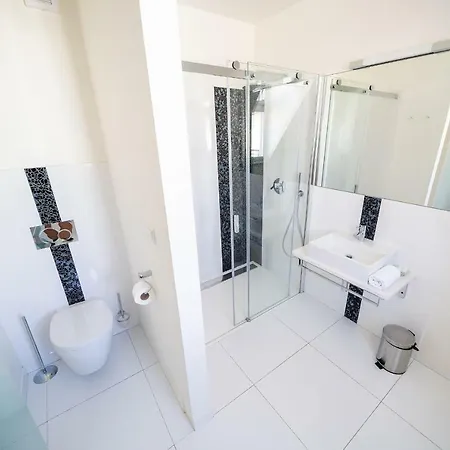 Апартаменты Luxurious Woodrow Wilson In Centre Прага