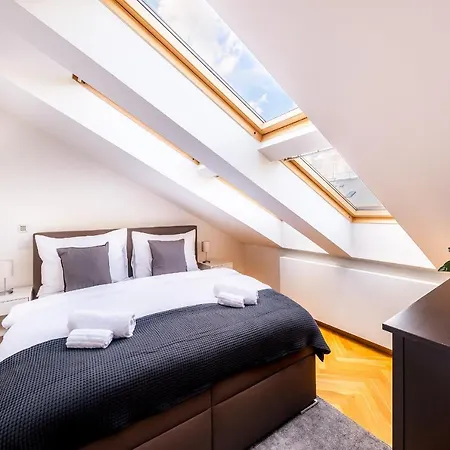 Luxurious Woodrow Wilson In Centre Appartement