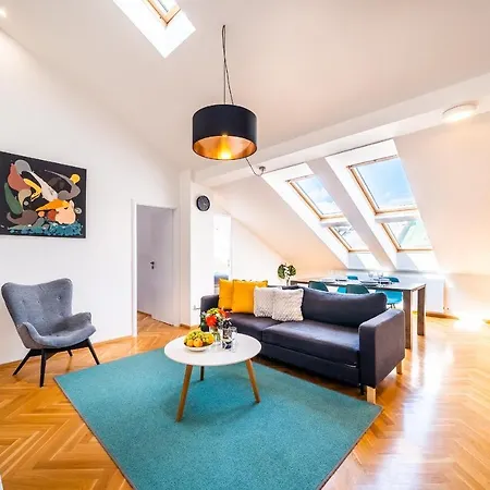 Luxurious Woodrow Wilson In Centre *