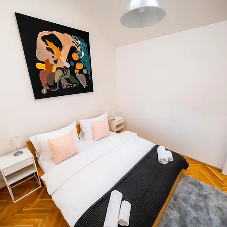 Luxurious Woodrow Wilson In Centre Prag