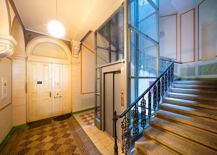 Lägenhet Luxurious Woodrow Wilson In Centre Prag